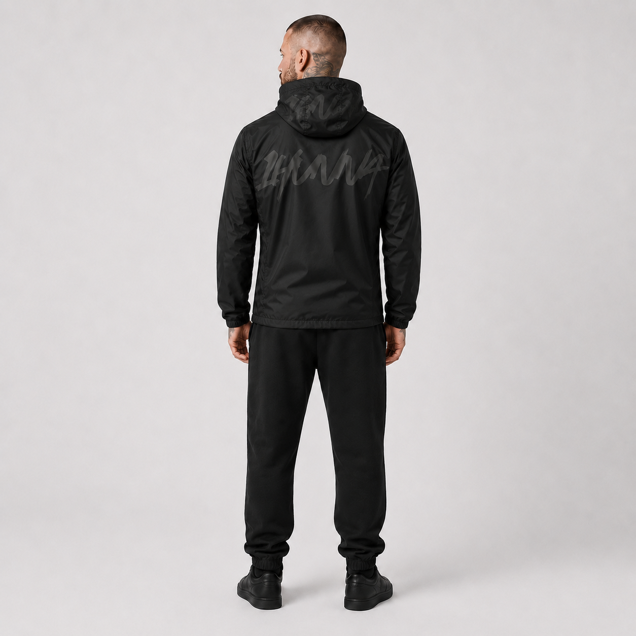 Signatures Ghost Windbreaker - Black | 1HUNNA