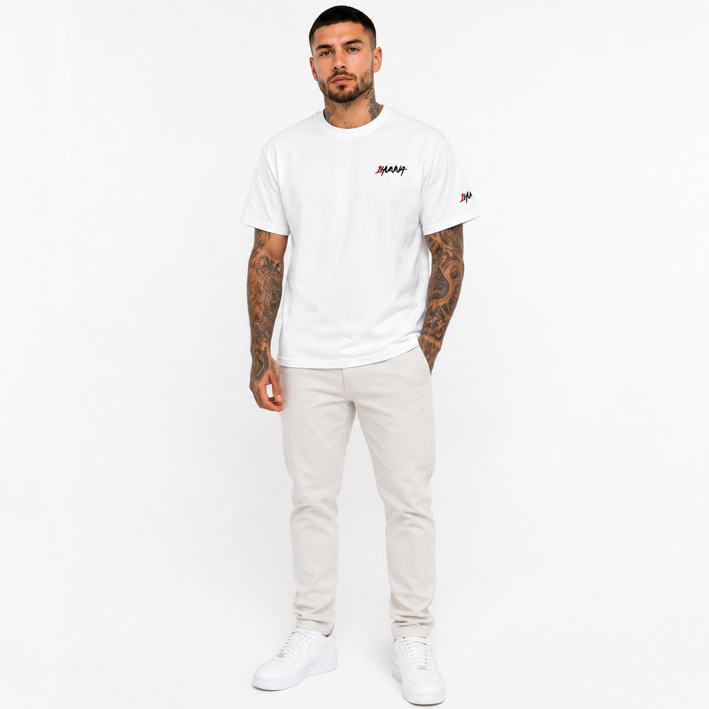 1HUNNA Signature 002 T-shirt in white – front worn view
